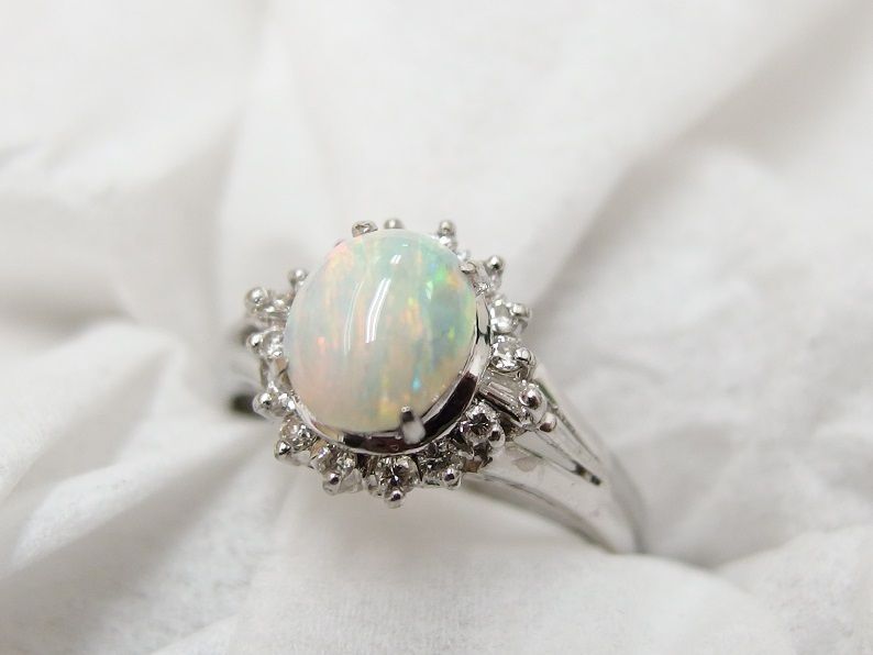 Pt900 オパール 0.89ct D0.20ct 15号 リング - メルカリ 