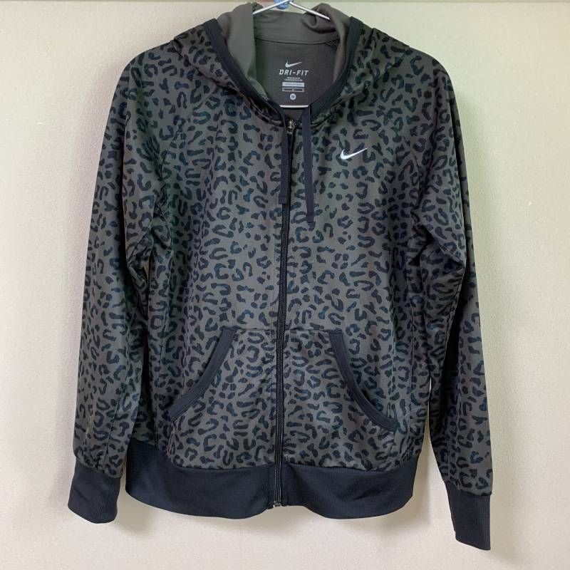 FCRB NIKE / DRI-FIT TRAINING レオパード柄　豹柄 FCRB NIKE / DRI-FIT TRAINING レオパード柄 豹柄 - メルカリ