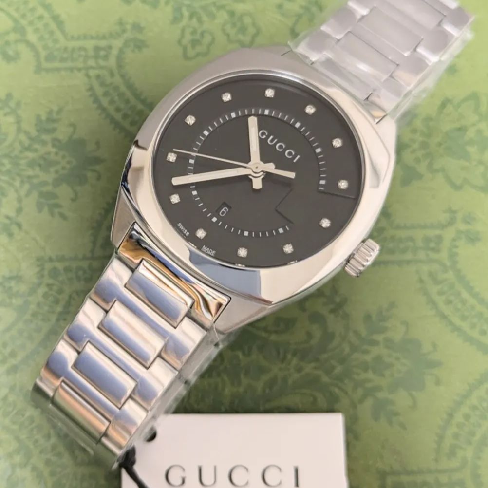 新品未使用 GUCCI グッチ 腕時計 GG2570 ダイヤ YA142404