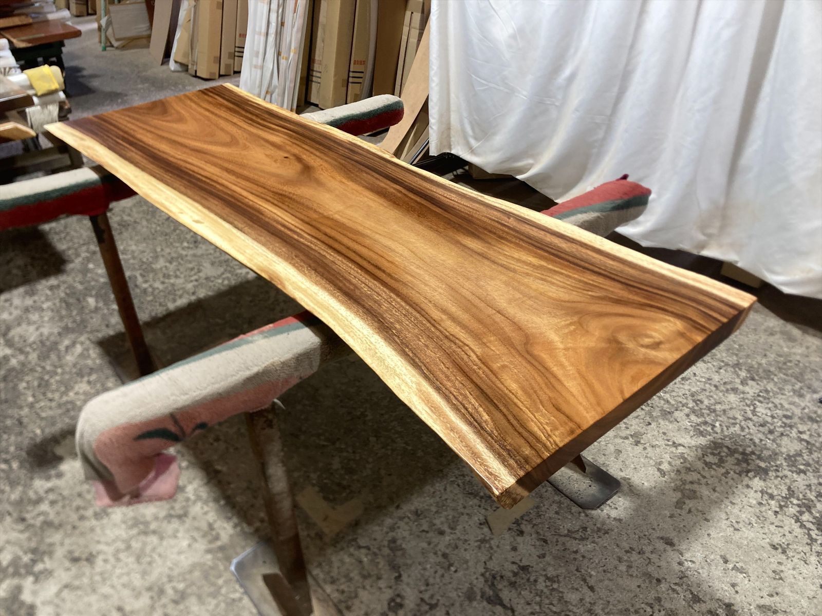 ダイニングテーブル