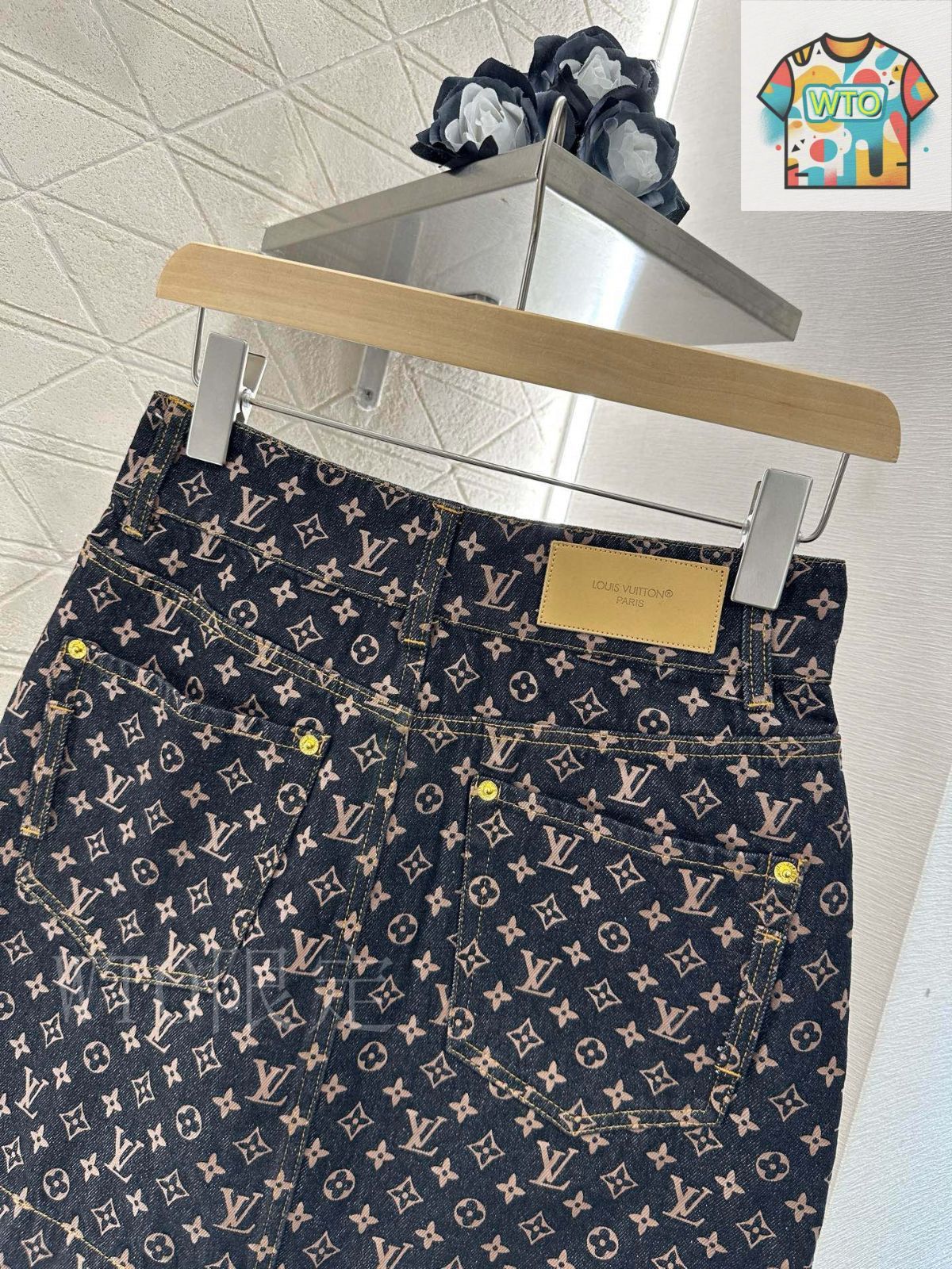 Louis Vuitton デニムミニスカート　ロゴ　スカート　ヴィトン　美品 Louis Vuitton デニムミニスカート ロゴ スカート ヴィトン 美品