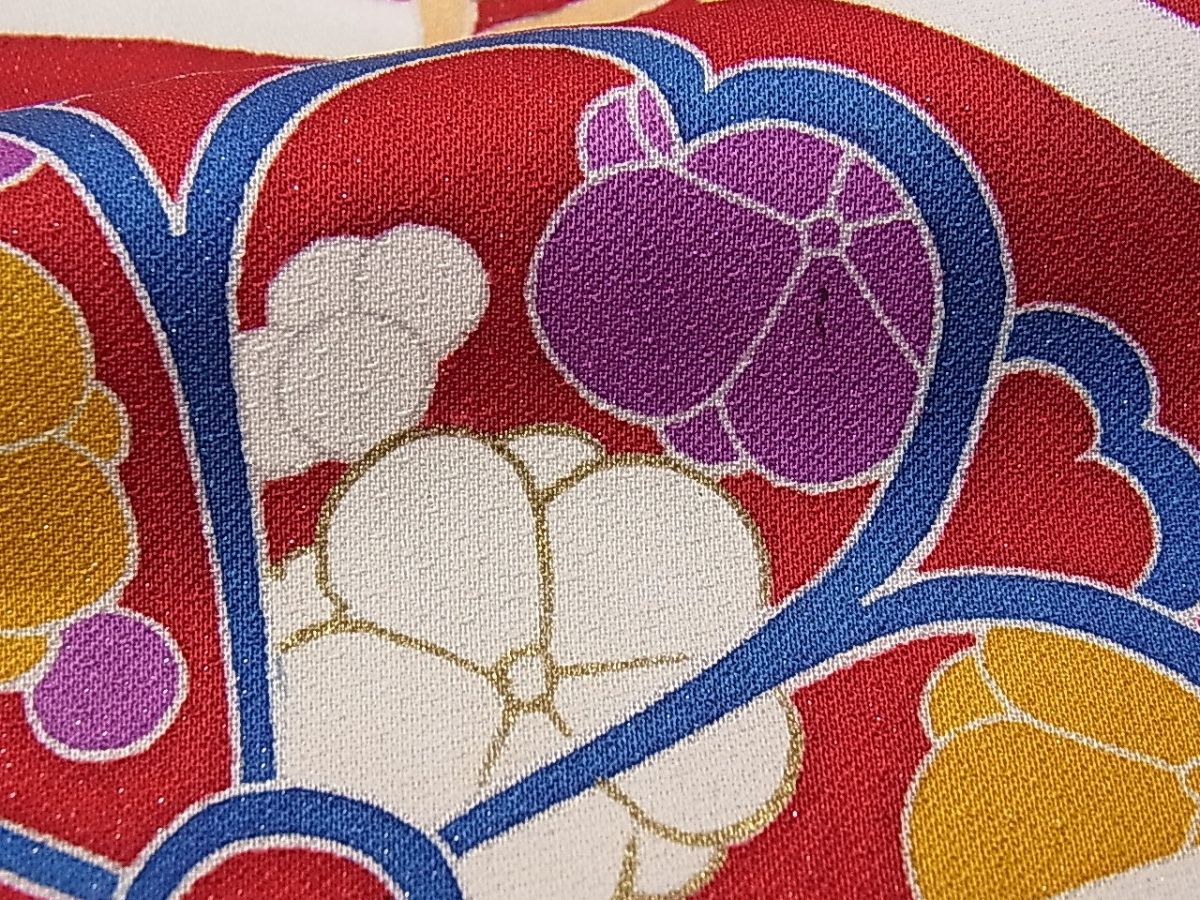 平和屋本店●極上　創業460年・千總　振袖　駒刺繍　立波草花文　銀通し地　逸品　3s30029 平和屋本店○極上 創業460年・千總 振袖 駒刺繍 立波草花文 銀通し地