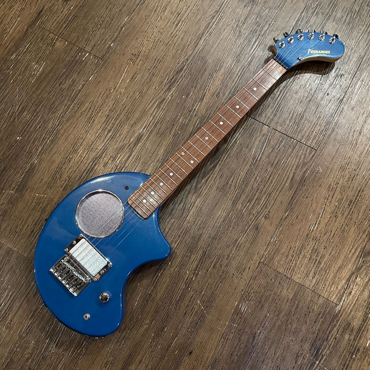Fernandes DEGI-ZO Electric Guitar エフェクター内蔵 エレキギター フェルナンデス