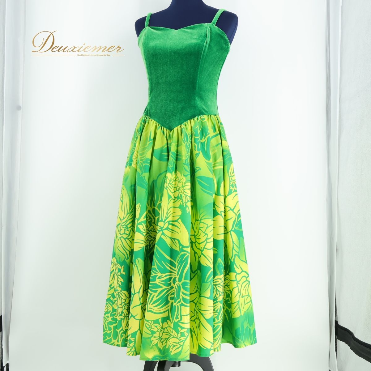 uino!☆ハワイ発ブランドダークグリーンのフラダンス用ベロアドレス uino!☆ハワイ発ブランドダークグリーンのフラダンス用ベロアドレス