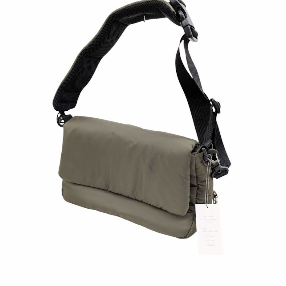 CLESSTE PADDED FLAP HOLIDAY BAG(OLIVE)