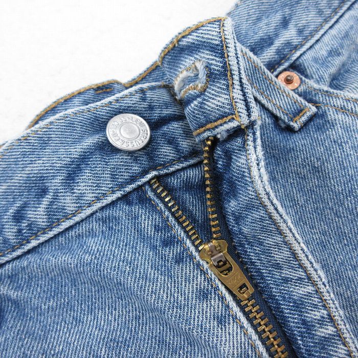 Levis