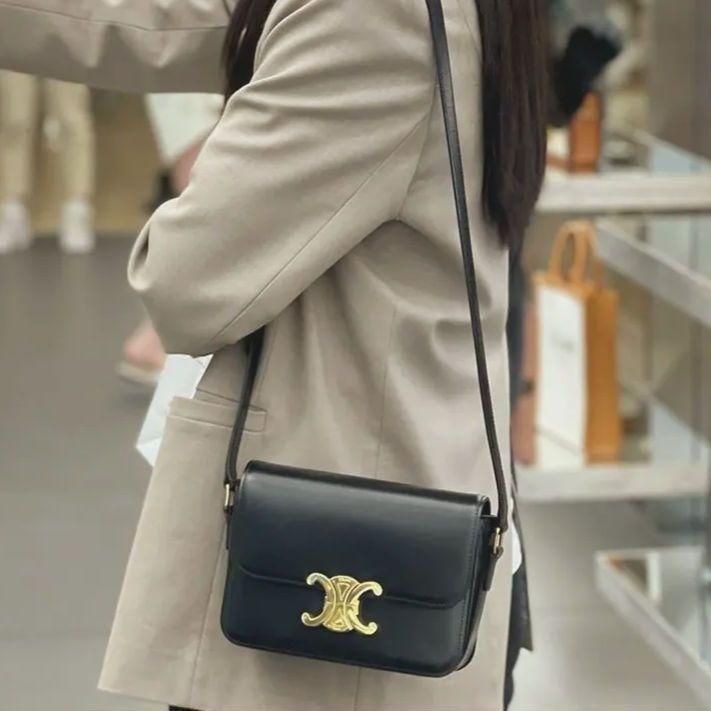 CELINE セリーヌ ショルダーバッグ - 4501825E0076 セリーヌ ショルダーバッグ クロード トリオンフ ミニバッグ