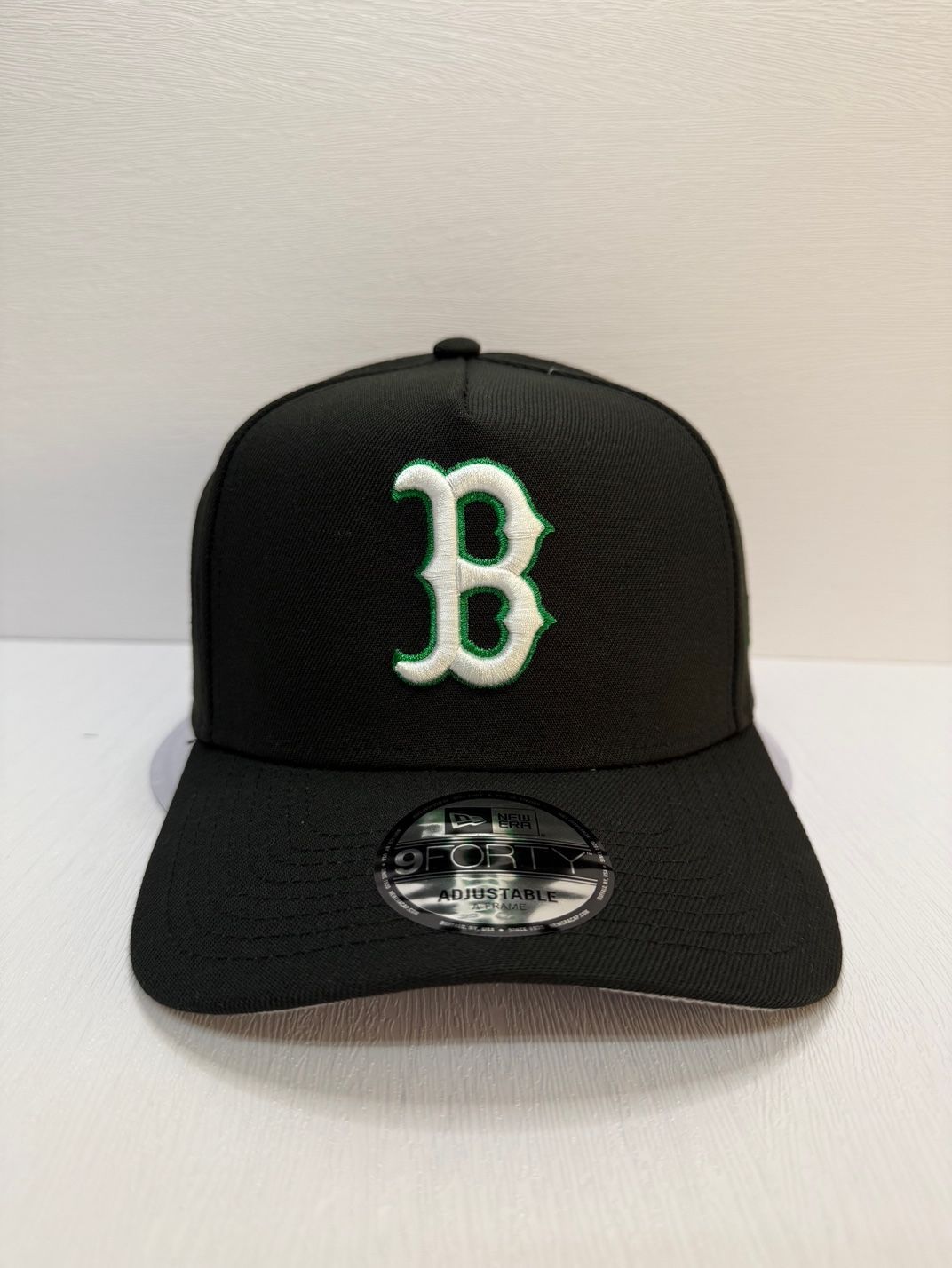 Newera ボストンレッドソックスフェンウェイパーク 9forty A-FRAME