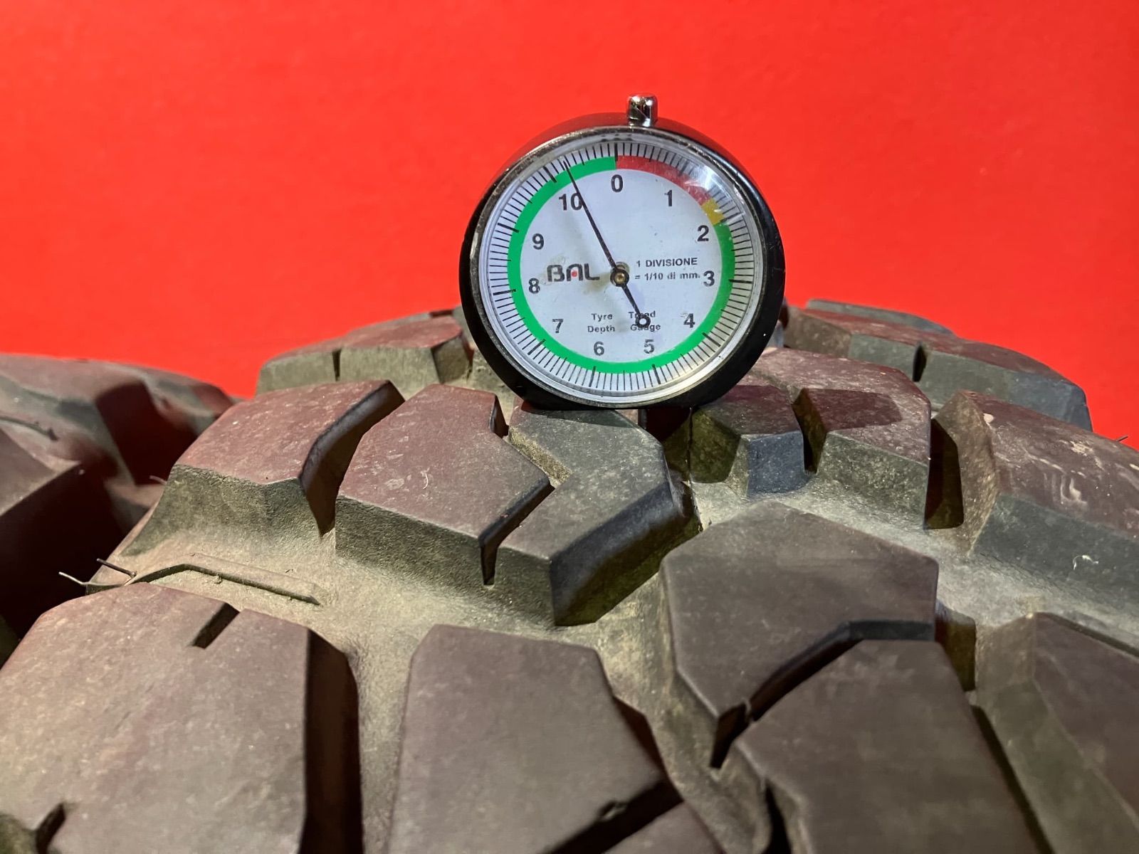 サマータイヤ LT255 85R16 123 120Q BFGoodrich KM2 4本SET