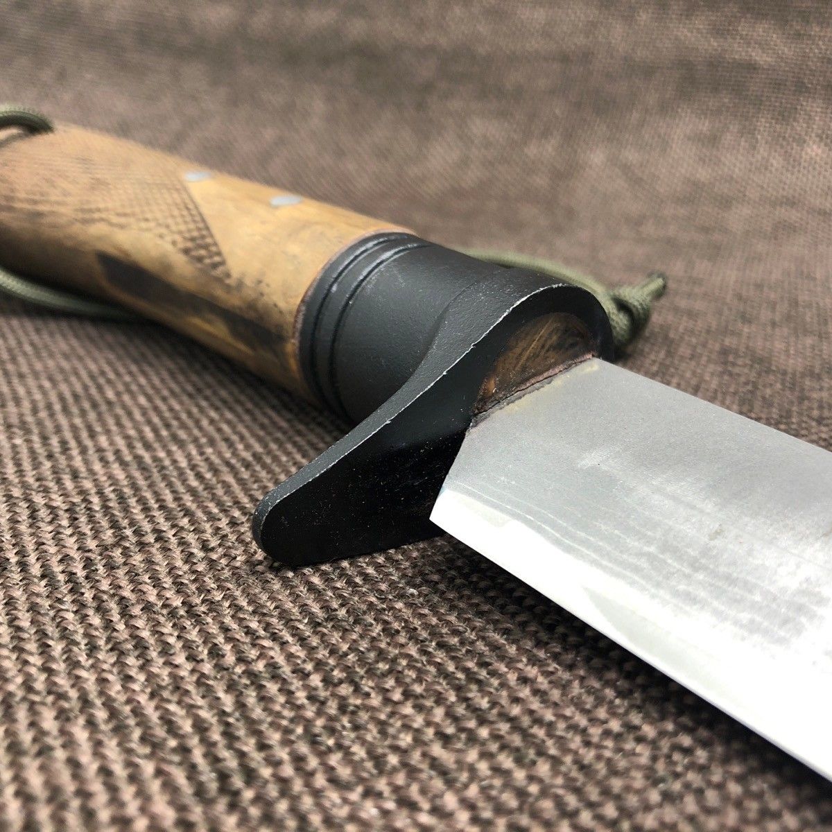 黒革ケース付き