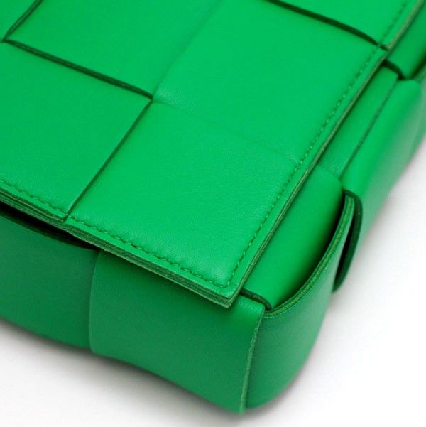 美品 ボッテガ・ヴェネタ BOTTEGA VENETA カセットショルダーバッグ