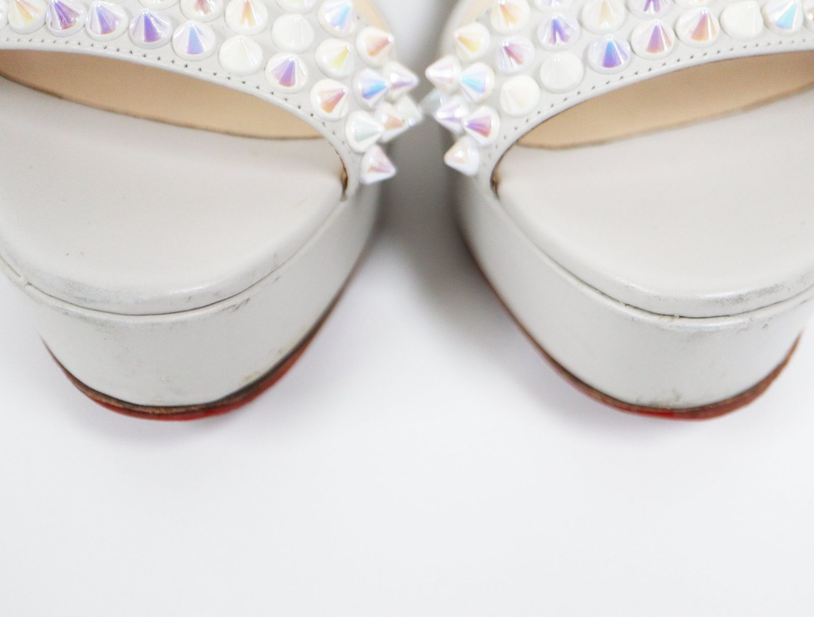 クリスチャンルブタン サンダル 厚底 スタッズ オーロラ ホワイト 38 クリスチャンルブタン Christian Louboutin スタッズ オーロラ