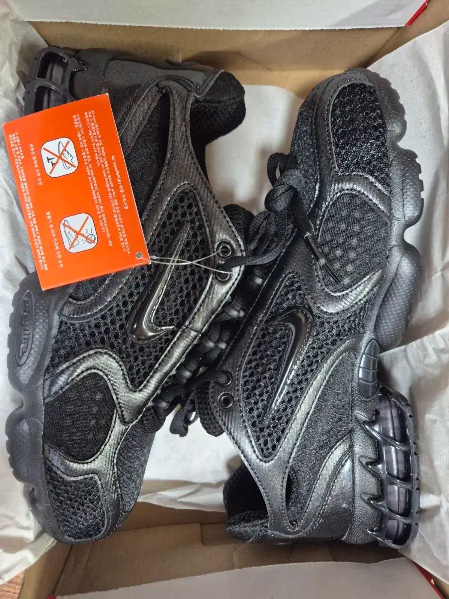 NIKE(ナイキ) エアズーム ケージ 2 オールブラック 270 新品 出品 エアマックス