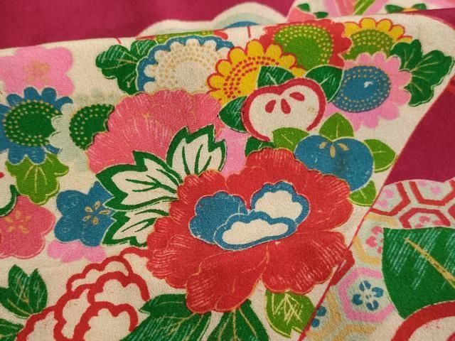 大正ロマン　七五三 アンティーク　華やかな花柄の着物 七五三用 大正ロマン 七五三 アンティーク 華やかな花柄の着物 七五三用
