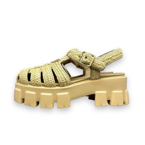 新品 PRADA トライアングル ロゴ モノリスソール ラフィア 新品 PRADA トライアングル ロゴ モノリスソール ラフィア