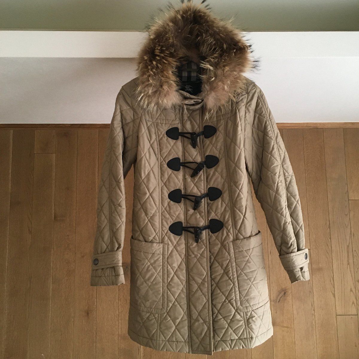 ✨美品 ✨ Burberry キルティング ロングコート １１号 ✨美品 ✨ Burberry キルティング ロングコートMIUMIU