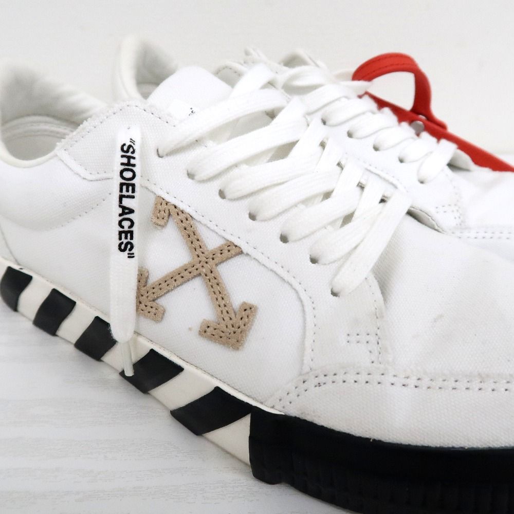 IT331911 オフホワイト スニーカー OMIA085S23FAB0010117 ホワイト