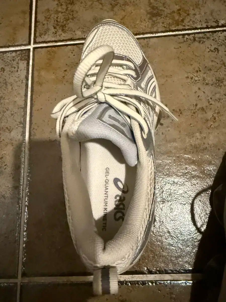 アシックス ゲルクォンタム