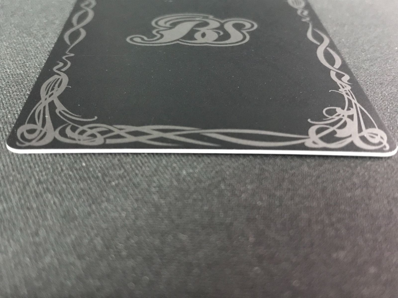 型番下にSECRETの文字