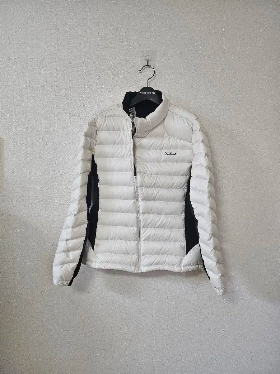 Titleist タイトリスト 白 ホワイト 軽量 ダウン アウター 95