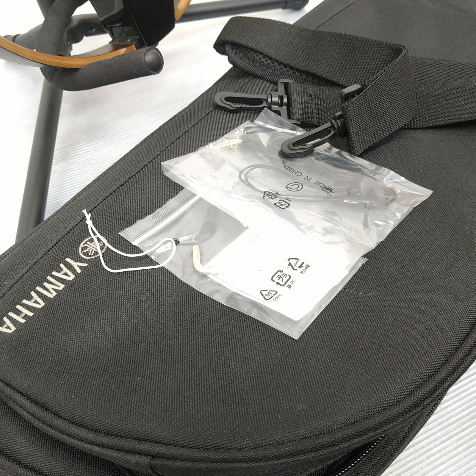 【美品】ヤマハサイレントギター SLG200S TBS ケース・電源アダプタ付き-7