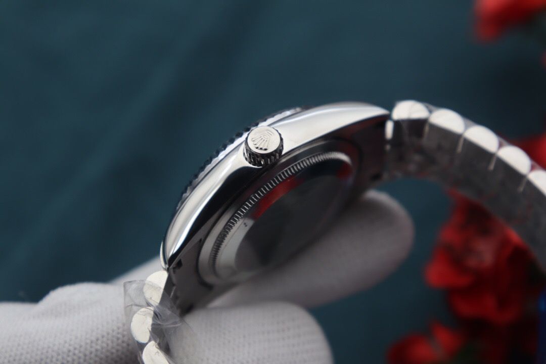 ご 大 です ROLEX♥です 輸入機械です男性用腕時計です 自動巻き｜ ｜ ♥