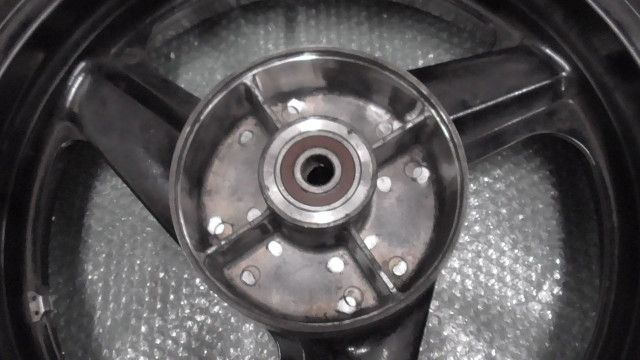 CB400SF-K NC39 の リアホイール タイヤ 1759451293 BRIGHTFACE_UK