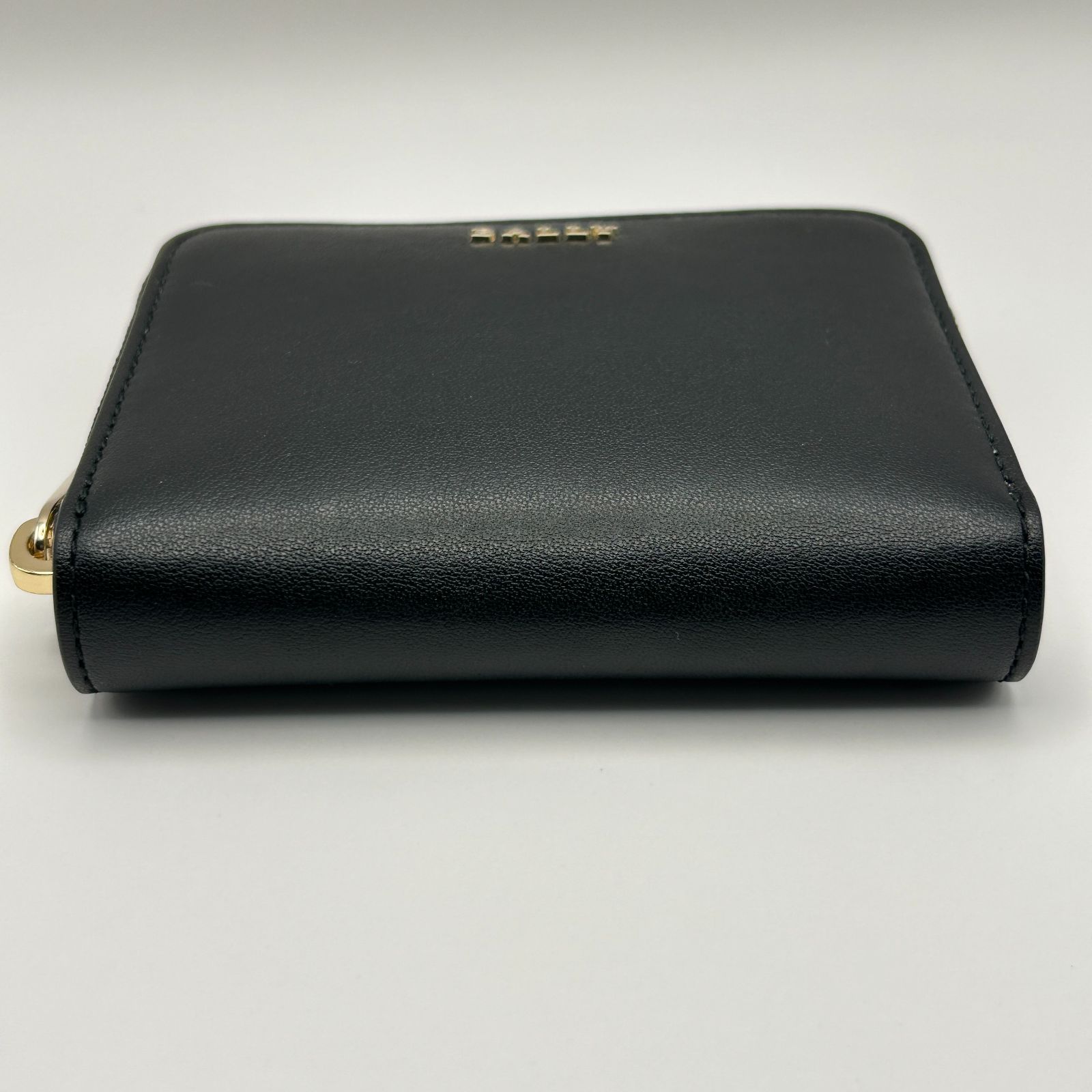BALLY バリー ラウンドジップ財布 - メルカリ
