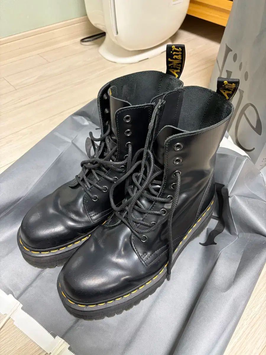 DR. MARTENS ドクターマーチン ジェイブン ほぼ