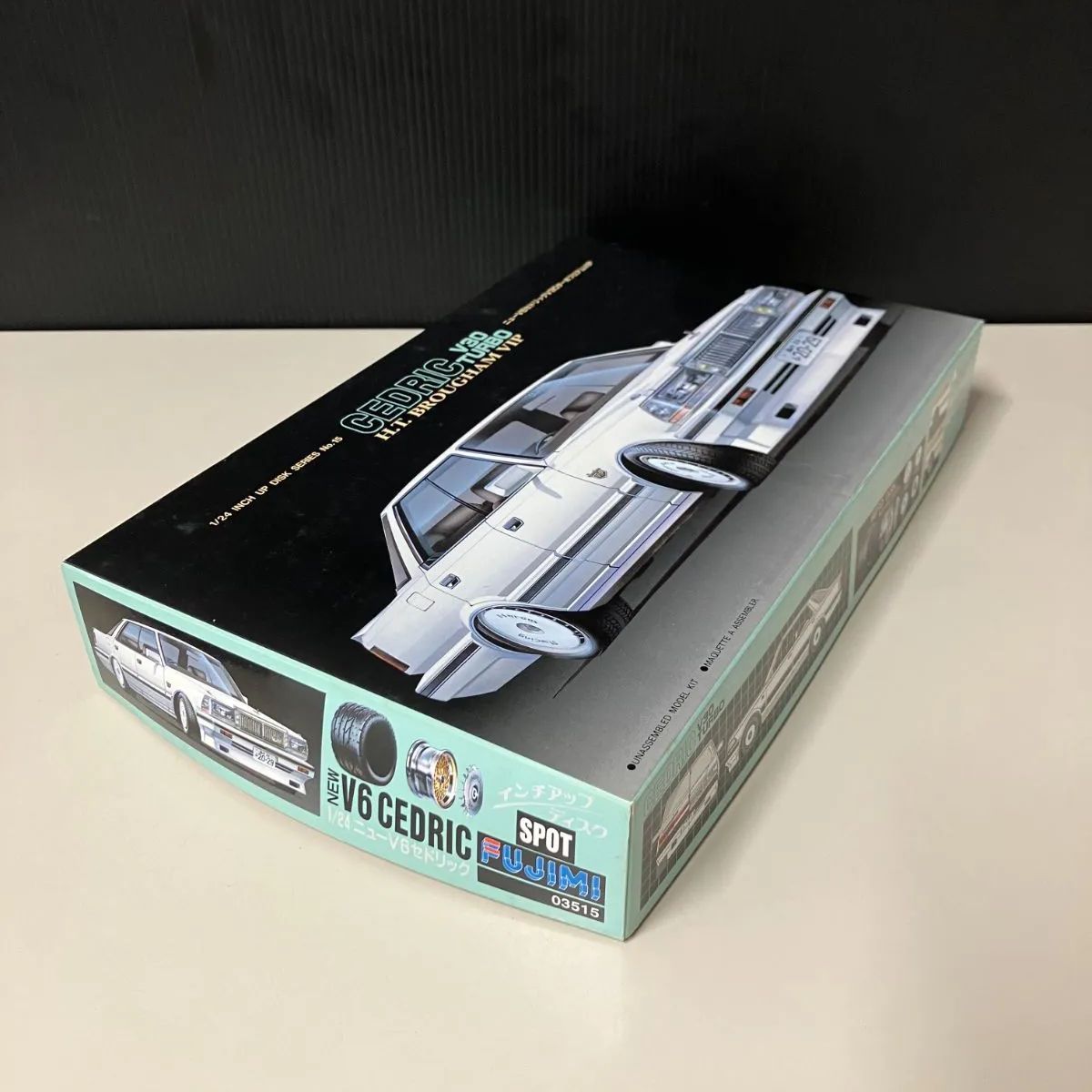 1/24フジミ日産セドリックY30ターボブロアムVIP完成品 1⁄24 Y30セドリック