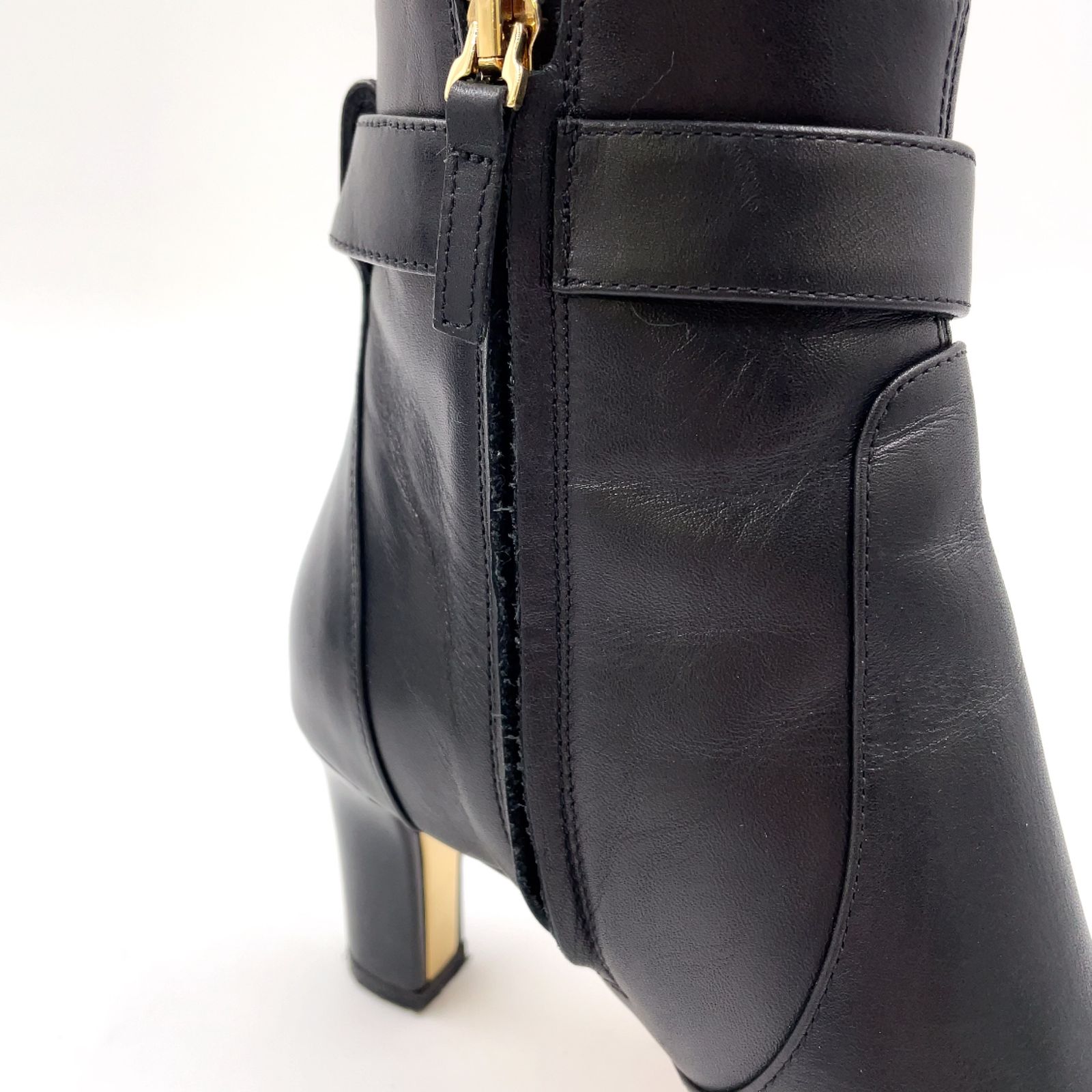 Salvatore Ferragamo ガンチーニ ヒール7cm レザー ブラック