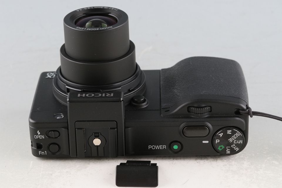 RICOH カメラ Ricoh GX200 Digital Camera 公式 #60768J GX200 / Digital Cameras