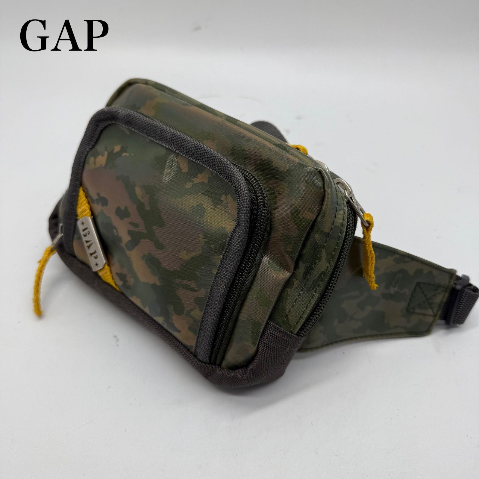 GAP 00s 2005aw y2k tech archive jewel beetles camo waist bag