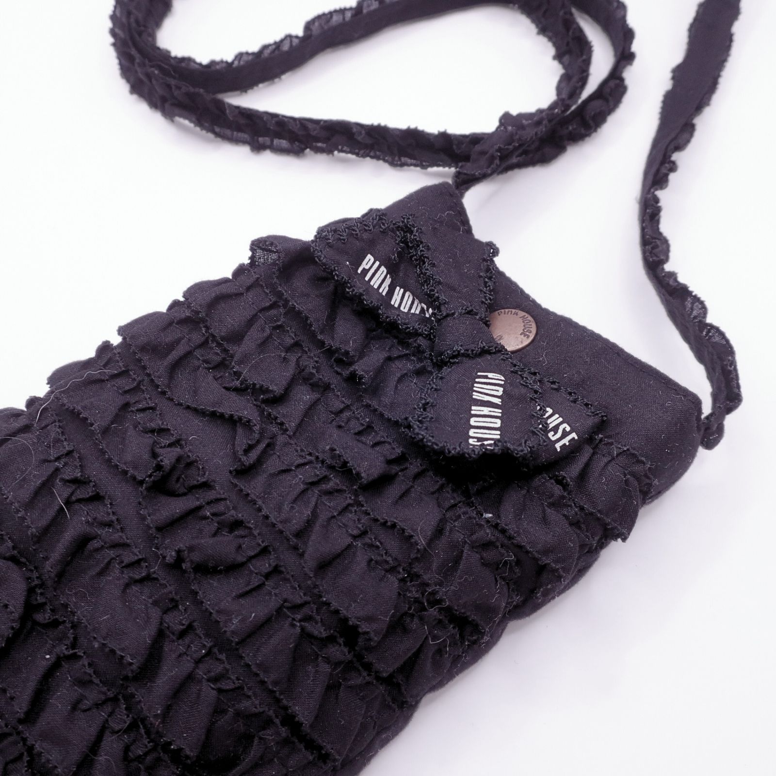 【新品未使用】ピンクハウス フリル リボン ポシェット バッグ 黒 ピンクハウス ☆大人可愛いたっぷりフリルとリボン スマホ