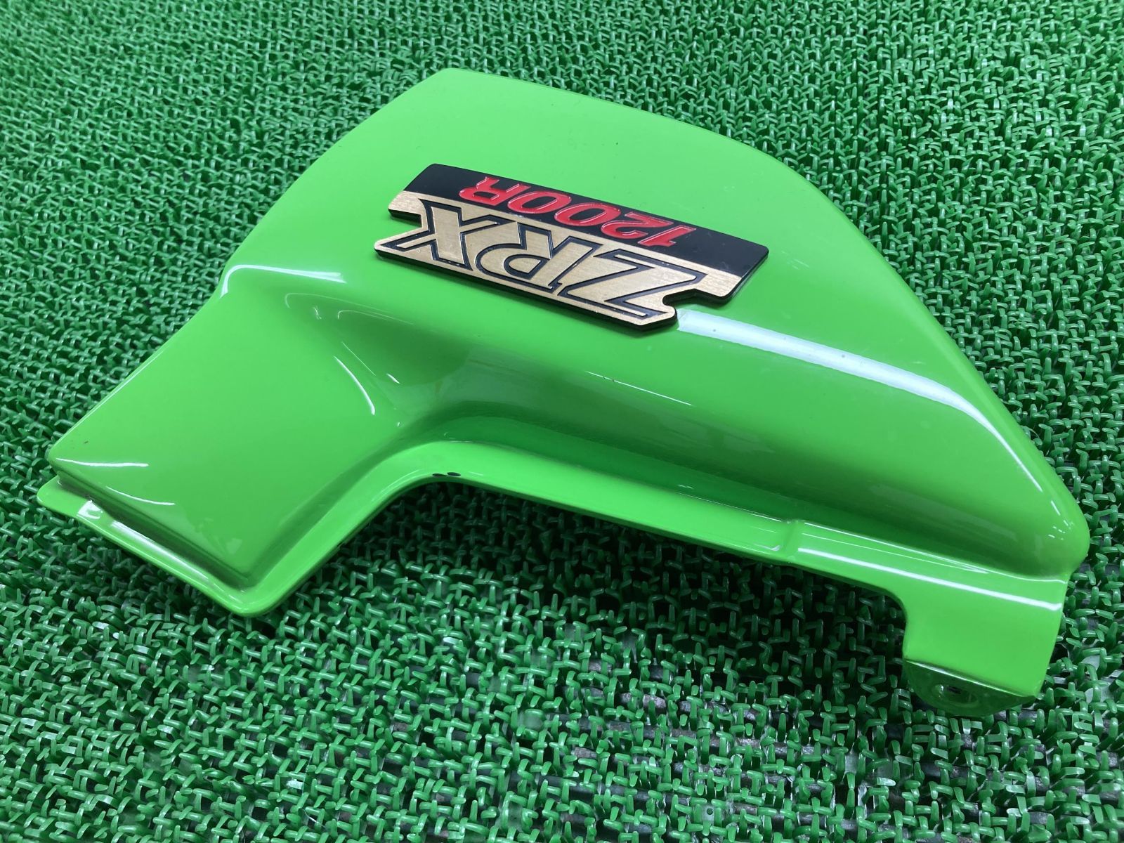 ZRX1200R サイドカバー 左右 黒 36001-1575/36001-1597 カワサキ 純正