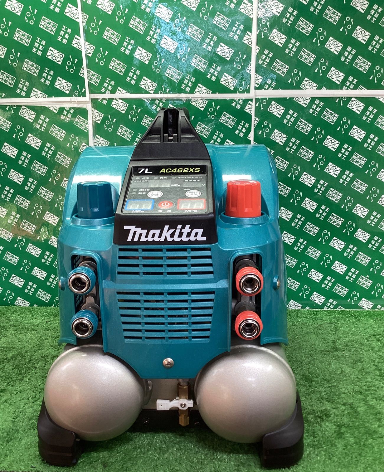 【WH-5932】未使用 makita マキタ エアコンプレッサ AC500XG タンク容量 16L 一般圧 / 高圧対応（各2口） 青 | マキタ(Makita) エアコンプレッサ（黒） AC500XGB | エア