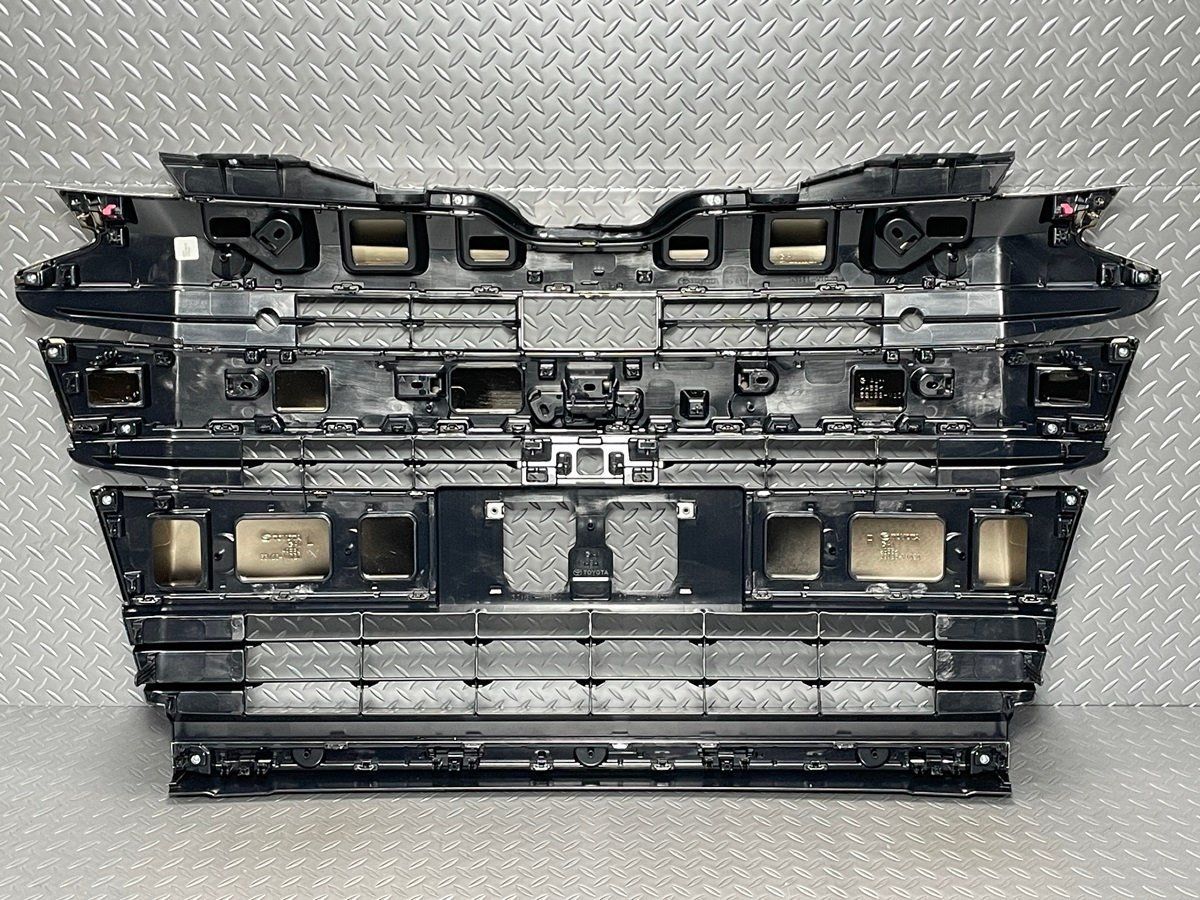 90ノア　純正グリル　新車外し　90系ノア　NOAH 53112-V1020 楽天市場】中古 トヨタ 90 ノア 純正 フロントグリル 1台分 品番