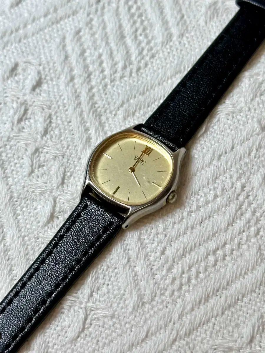Seiko Vintage SEIKO セイコー ヴィンテージ クォーツ 腕時計 2320 ー 6640