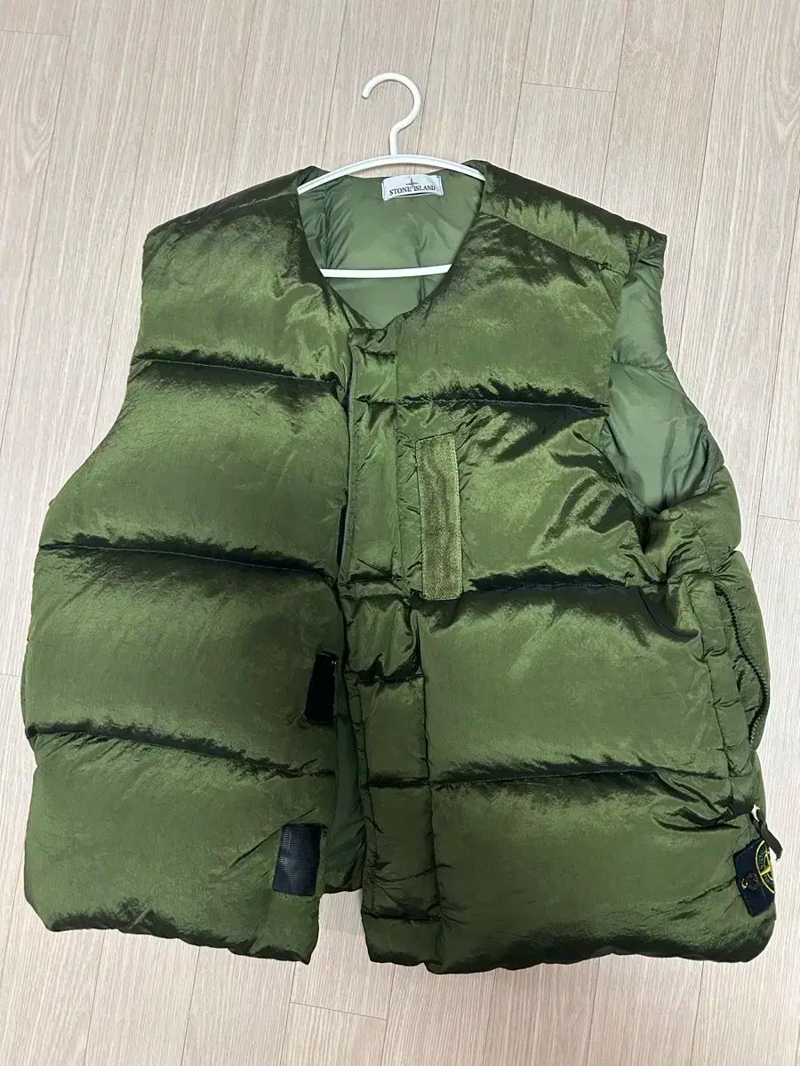 STONE ISLAND(ストーンアイランド) ダウンベスト xxl