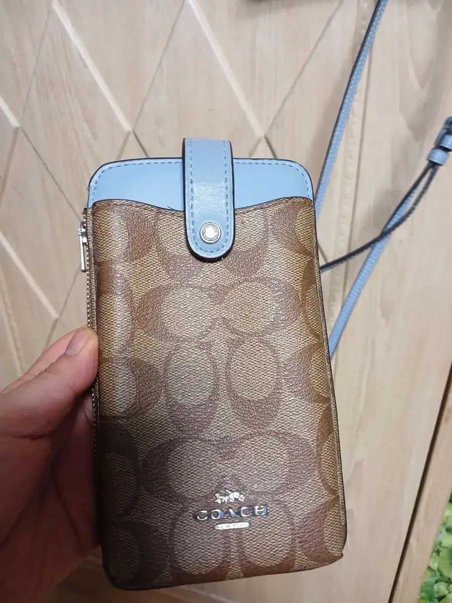 COACH スマートフォン バッグ クロスバック