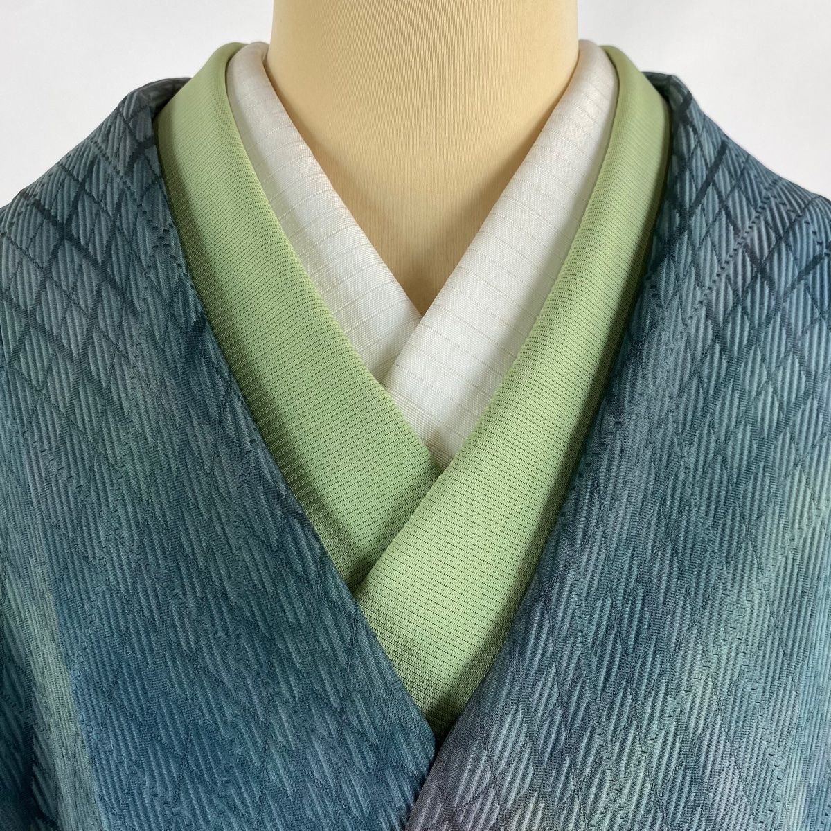 道中着 身丈90.5cm 裄丈61cm S 和装コート 地紋 ぼかし 灰緑 正絹 美品  