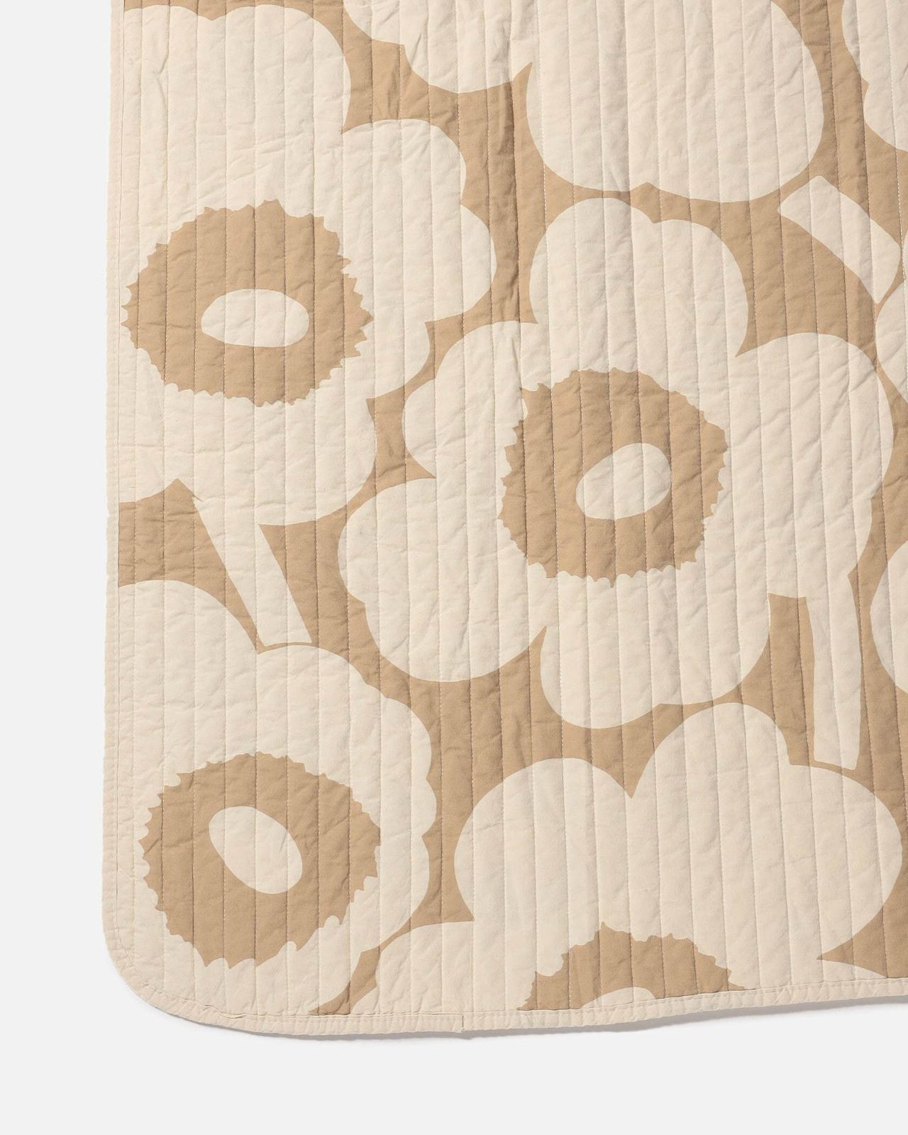 marimekkoキルティングマット 新品 marimekko Unikko キルティング ベッドスプレッド