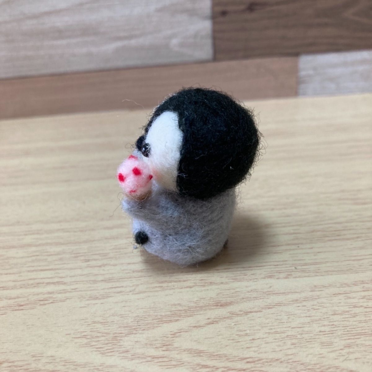受注生産】羊毛フェルト あにまるマスコット(アイスぺんぎん
