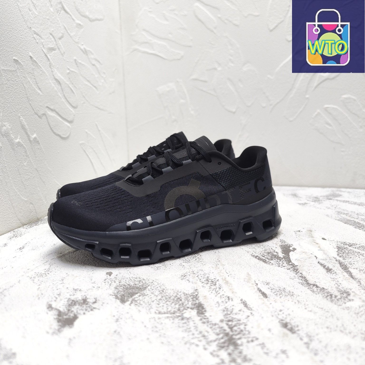 On Cloudmonster ブラック トレーニングシューズ23センチ On Cloudmonster ブラック トレーニングシューズ23センチ（On