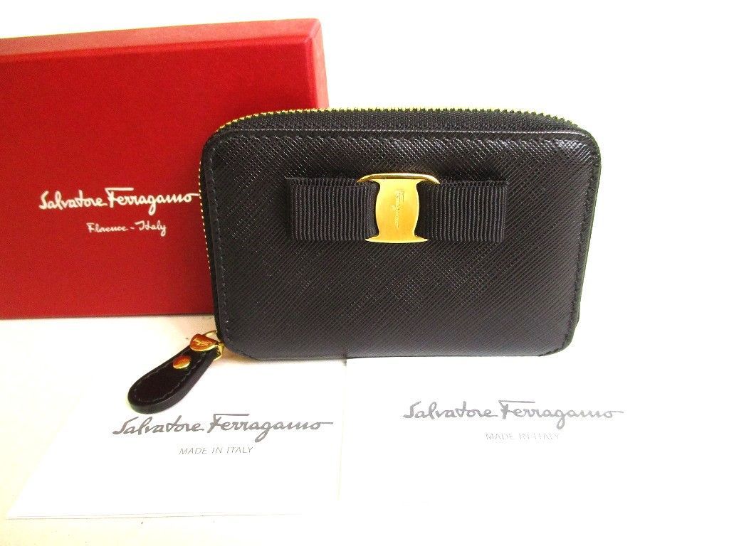サルバトーレ Salvatore Ferragamo フェラガモ ヴァラ レザー ラウンドジップ 小銭入れ コインパース 【未使用保管品】
