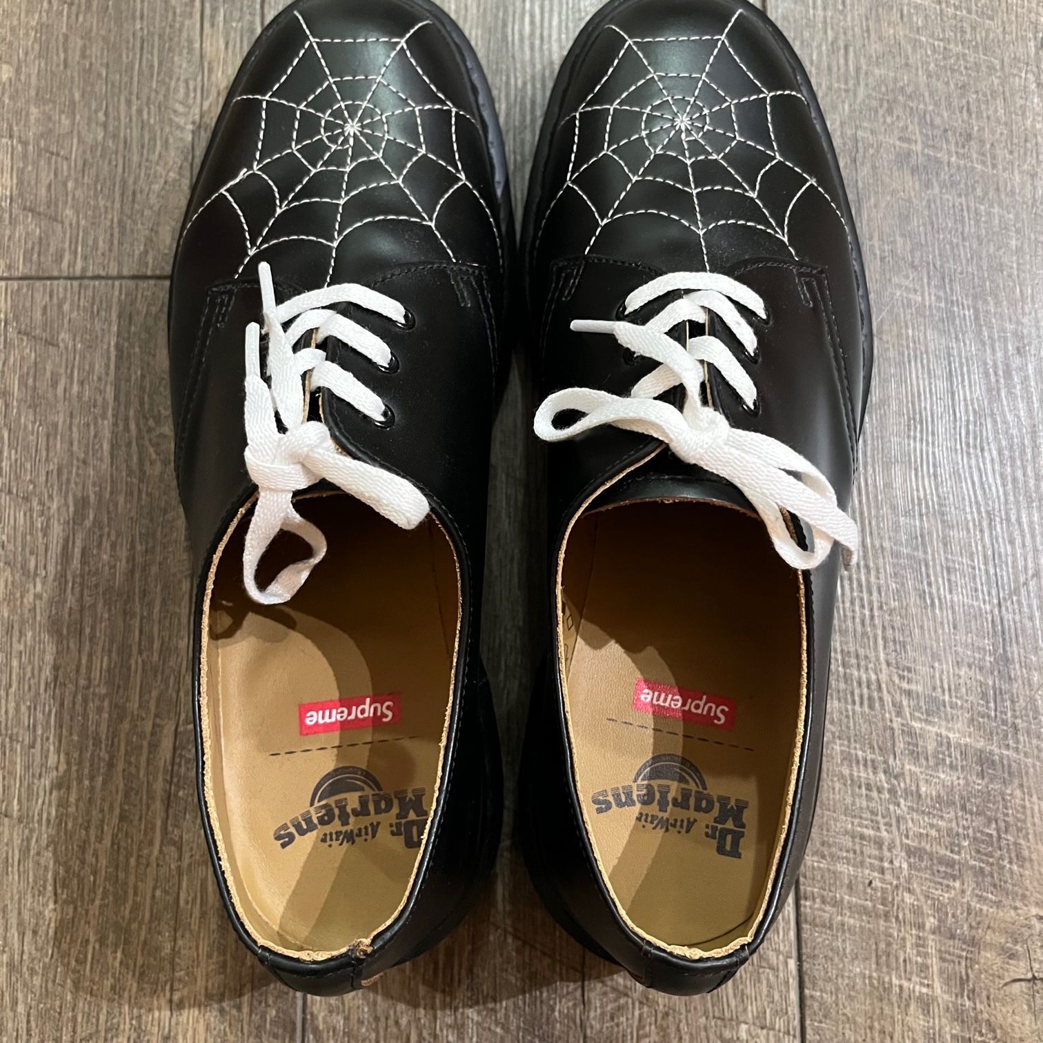 新品 国内正規 Supreme 22SS Dr.Martens Spiderweb 3-Eye Shoe Black 27952001 スパイダーウェブ  レザー シューズ 短靴 シュプリーム ドクターマーチン 28cm 57261A - メルカリ