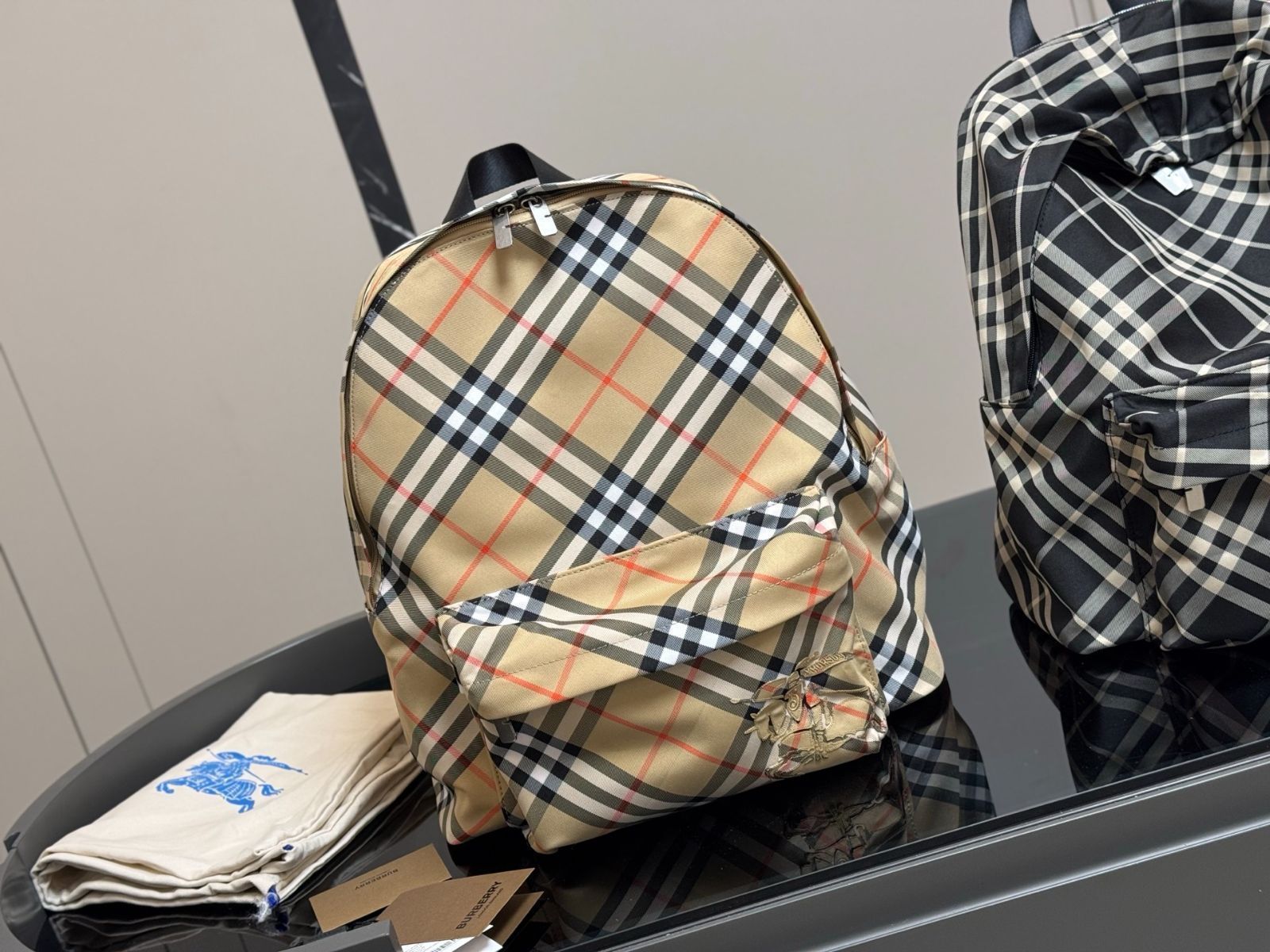 今日 Burberry バーバリー ダブルショルダーバッグ トレンチ風ナイロン 30×40cm -MM輸入