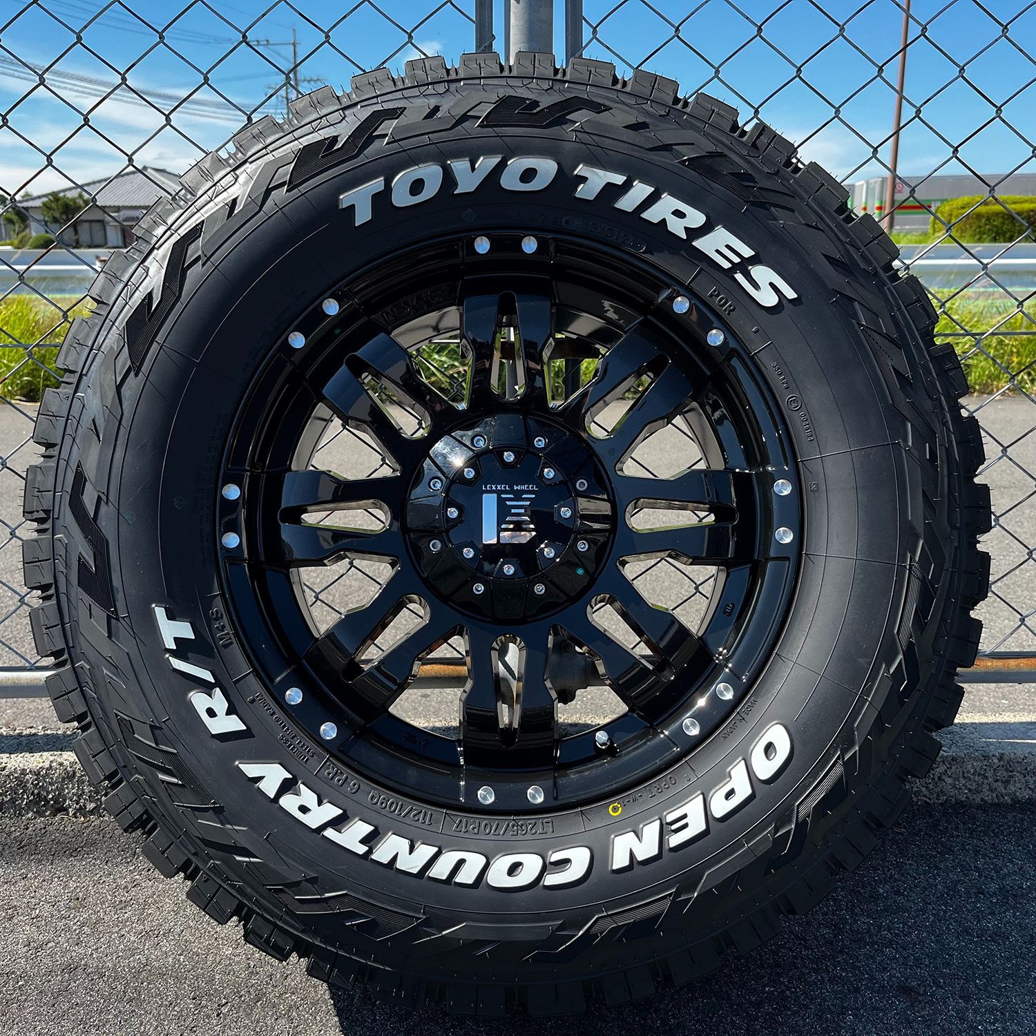 4本セット プラド ハイラックス サーフ FJクルーザー H3 17インチ LEXXEL Balano バレーノ TOYO OPENCOUNTRY RT 265|70R17 265|65R17 285|70R17