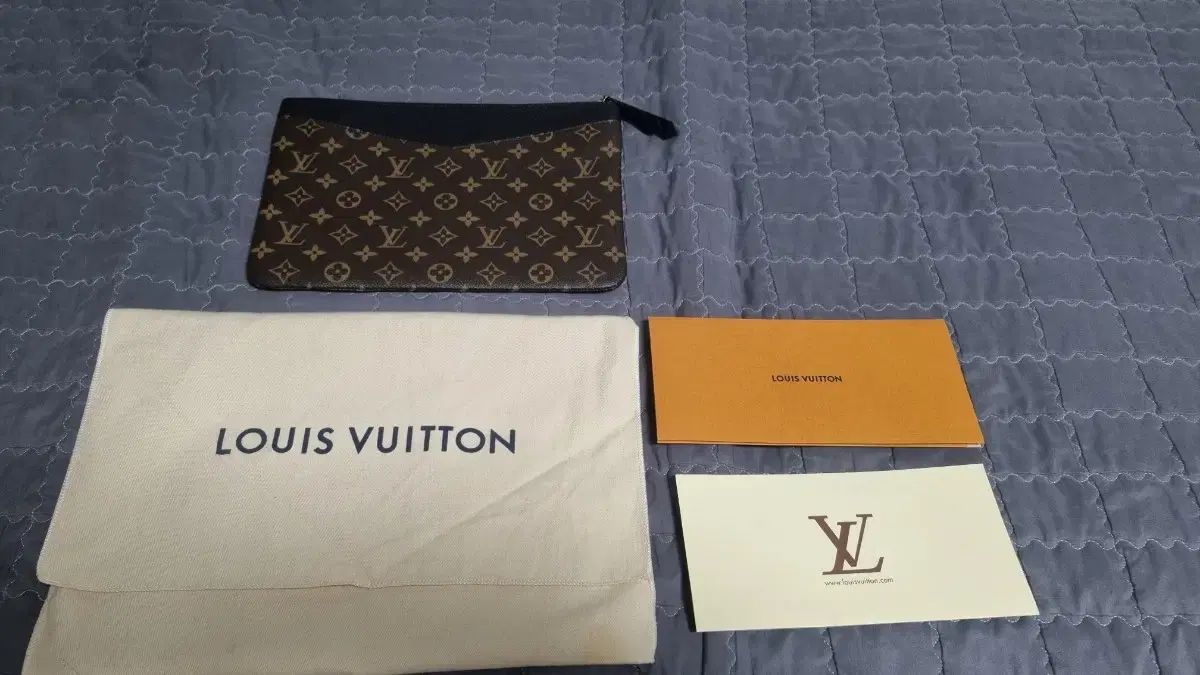 Louis Vuitton ルイヴィトン デイリーポーチ クラッチ 販売
