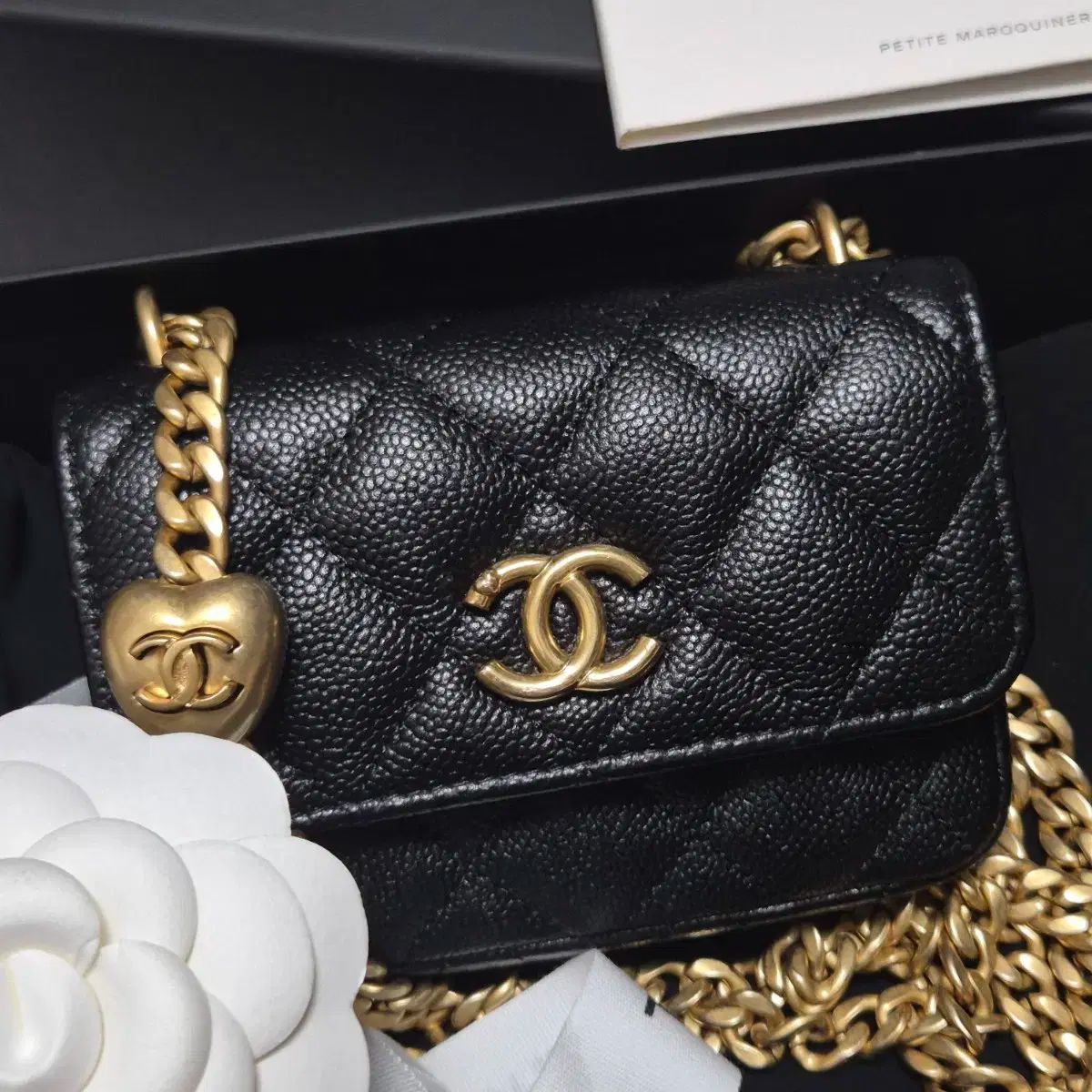 Chanel(シャネル) 23P ハート ボール ミニ チェーン バッグ